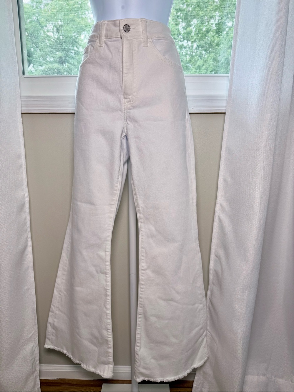 High-Rise White Wide-Leg Women’s Jeans